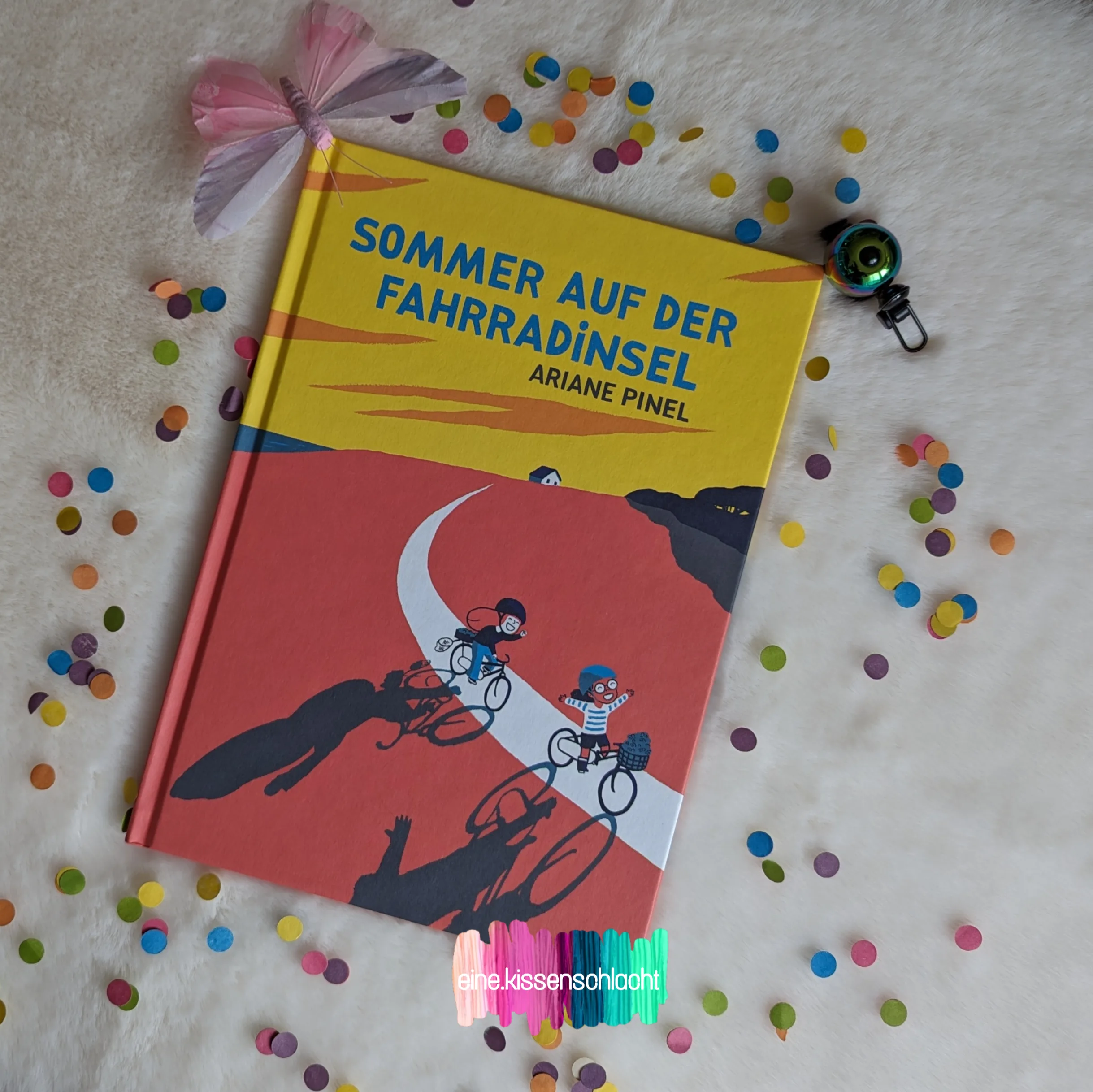 Mehr über den Artikel erfahren Sommer auf der Fahrradinsel (Ariane Pinel)