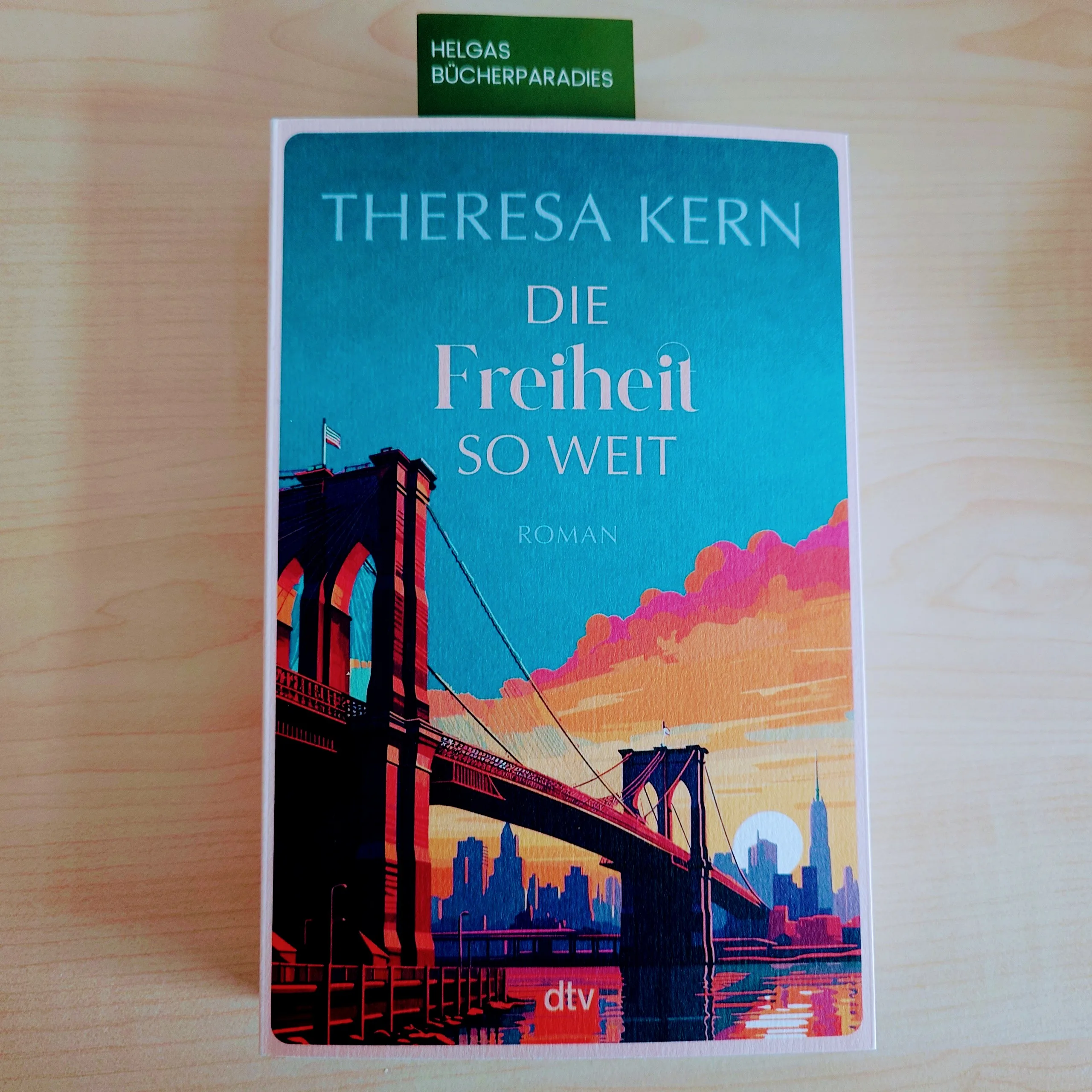 Du betrachtest gerade Die Freiheit so weit – Theresa Kern