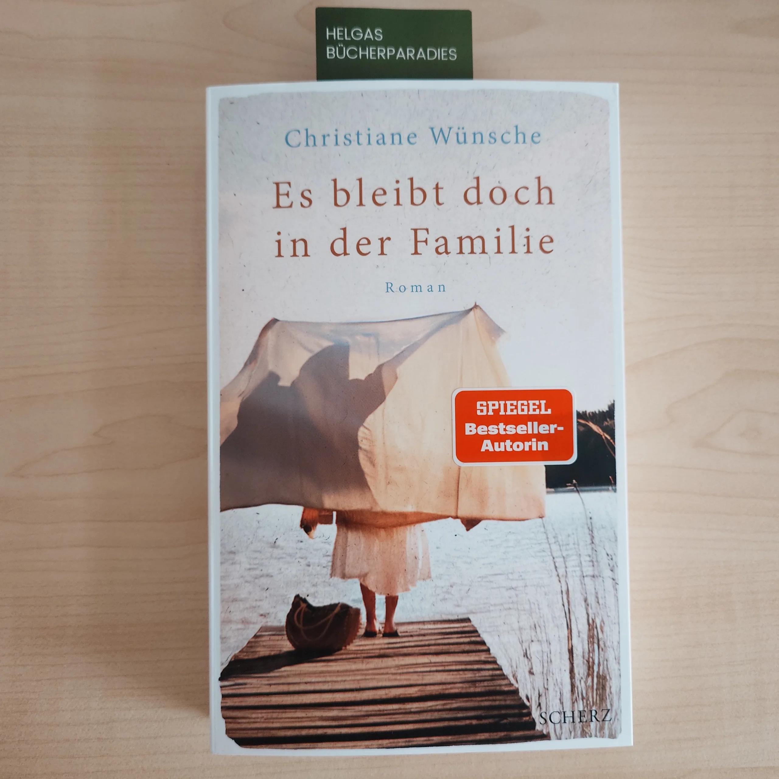Du betrachtest gerade Es bleibt doch in der Familie – Christiane Wünsche