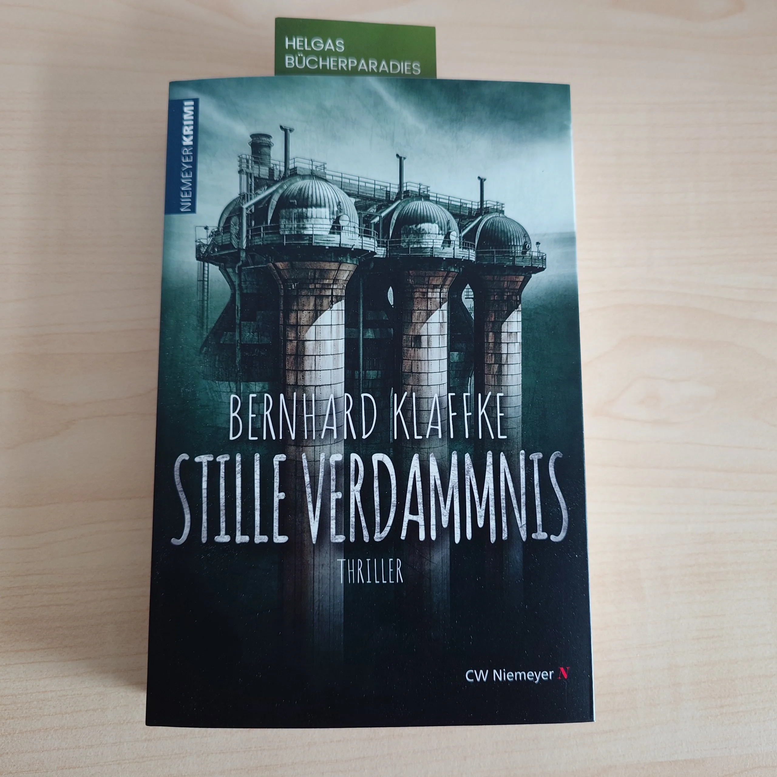 Du betrachtest gerade Stille Verdammnis – Bernhard Klaffke