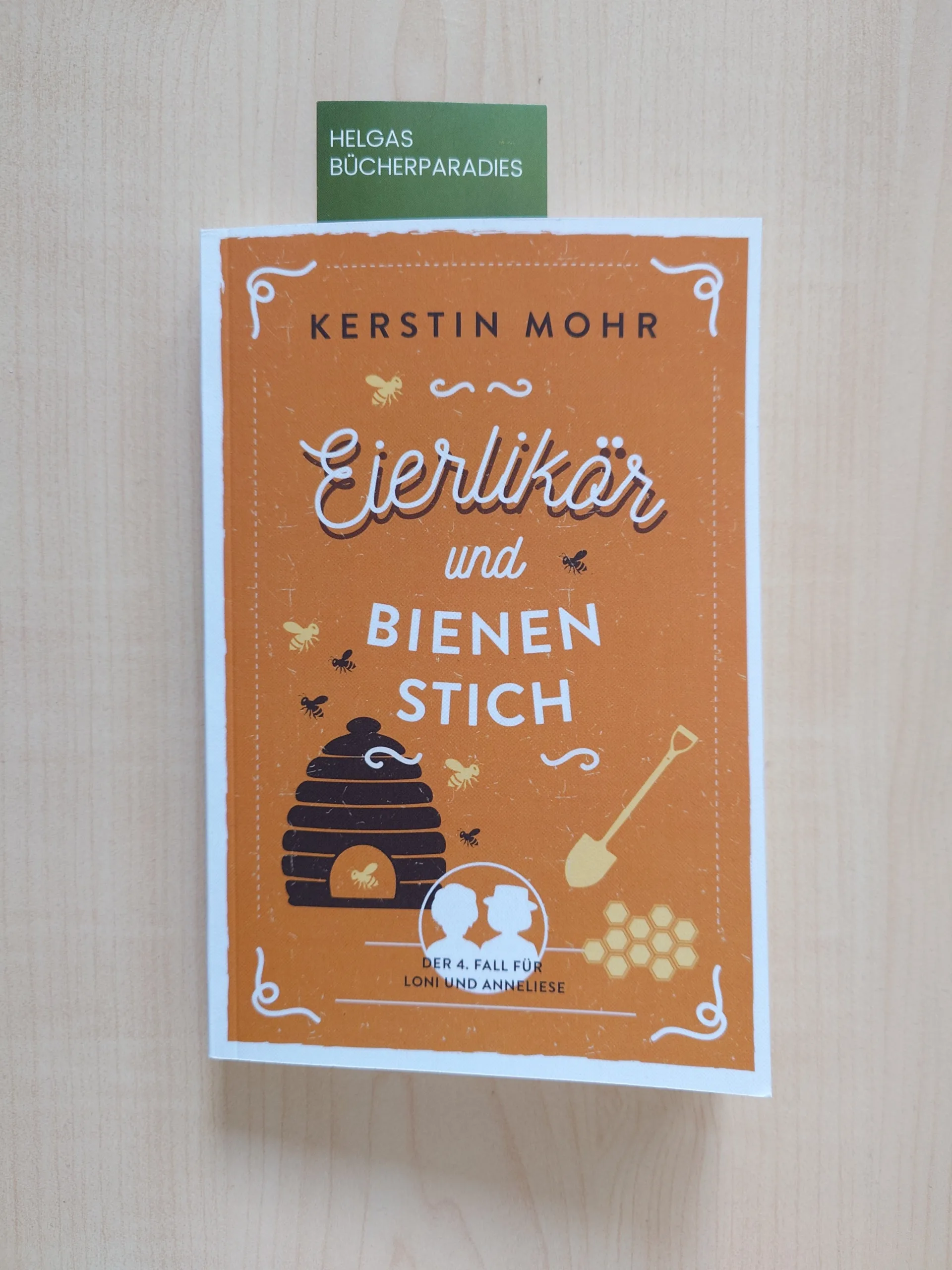 Du betrachtest gerade Eierlikör und Bienenstich – Kerstin Mohr