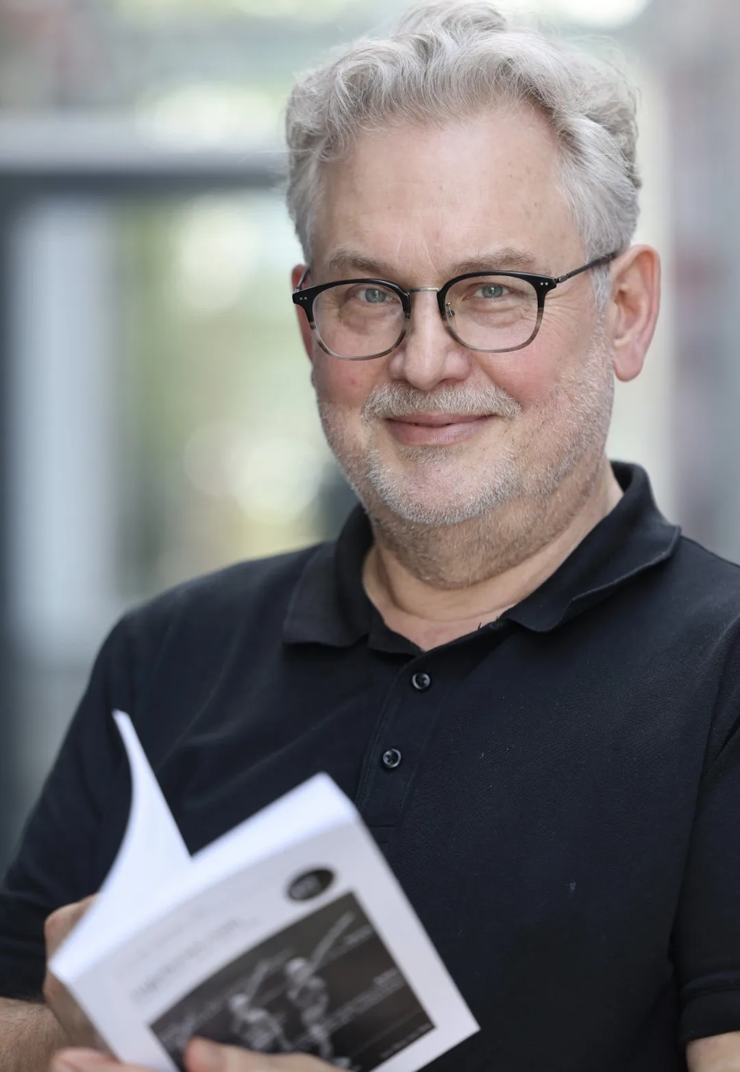 Du betrachtest gerade Walther Stonet – Autorenvorstellung