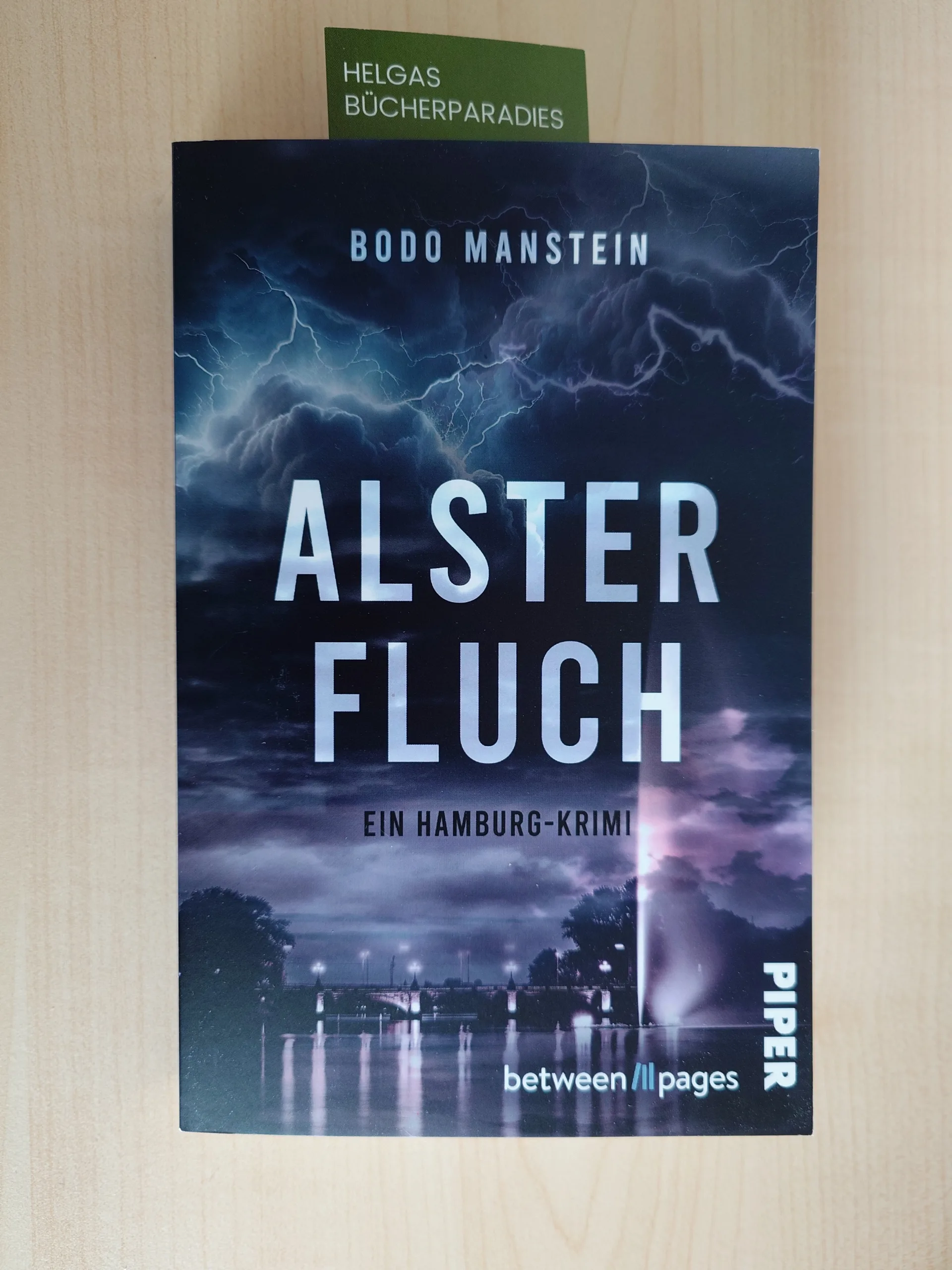 Du betrachtest gerade Alsterfluch – Bodo Manstein
