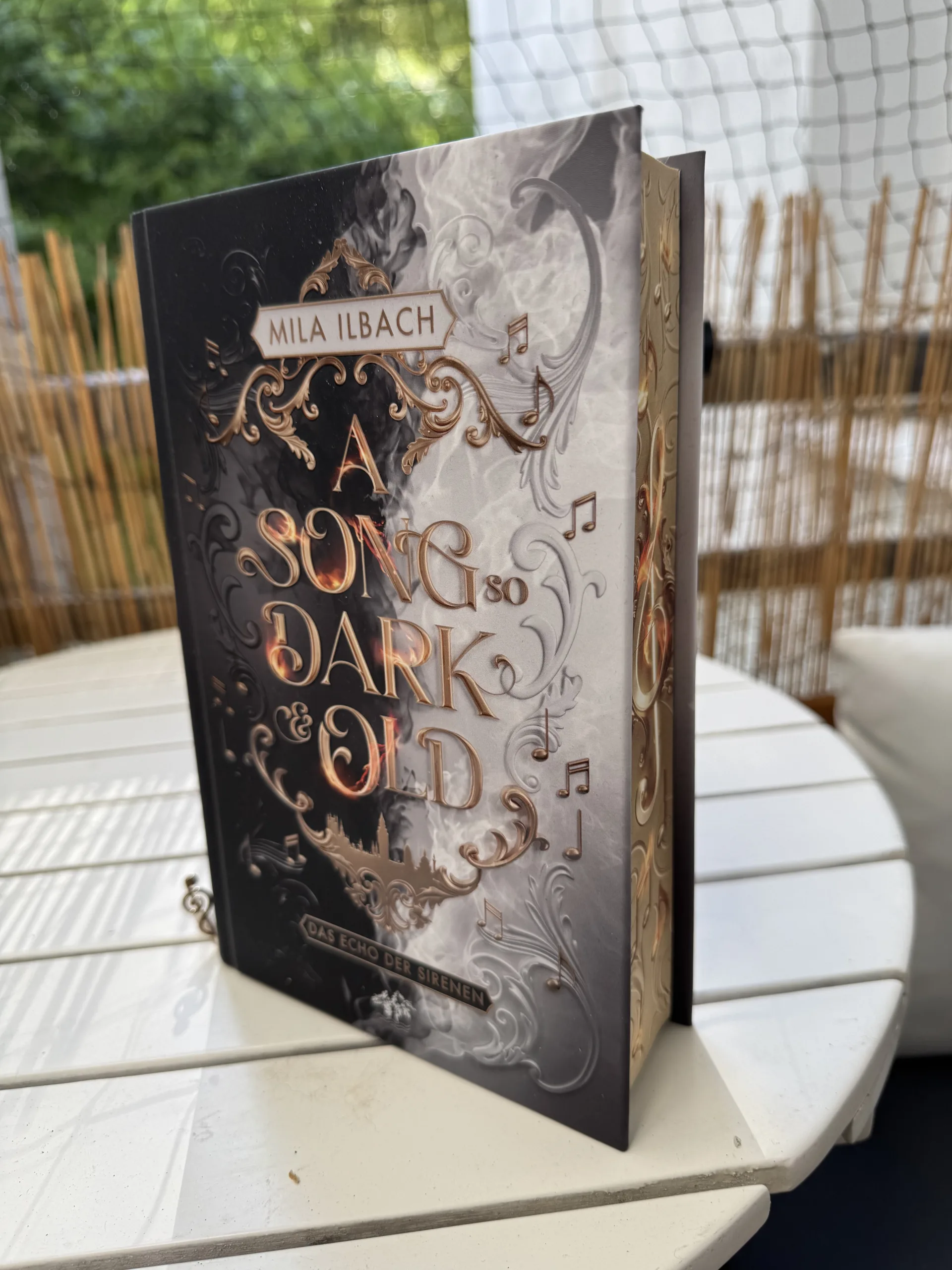 Mehr über den Artikel erfahren A Song so dark and old (Mila Ilbach)
