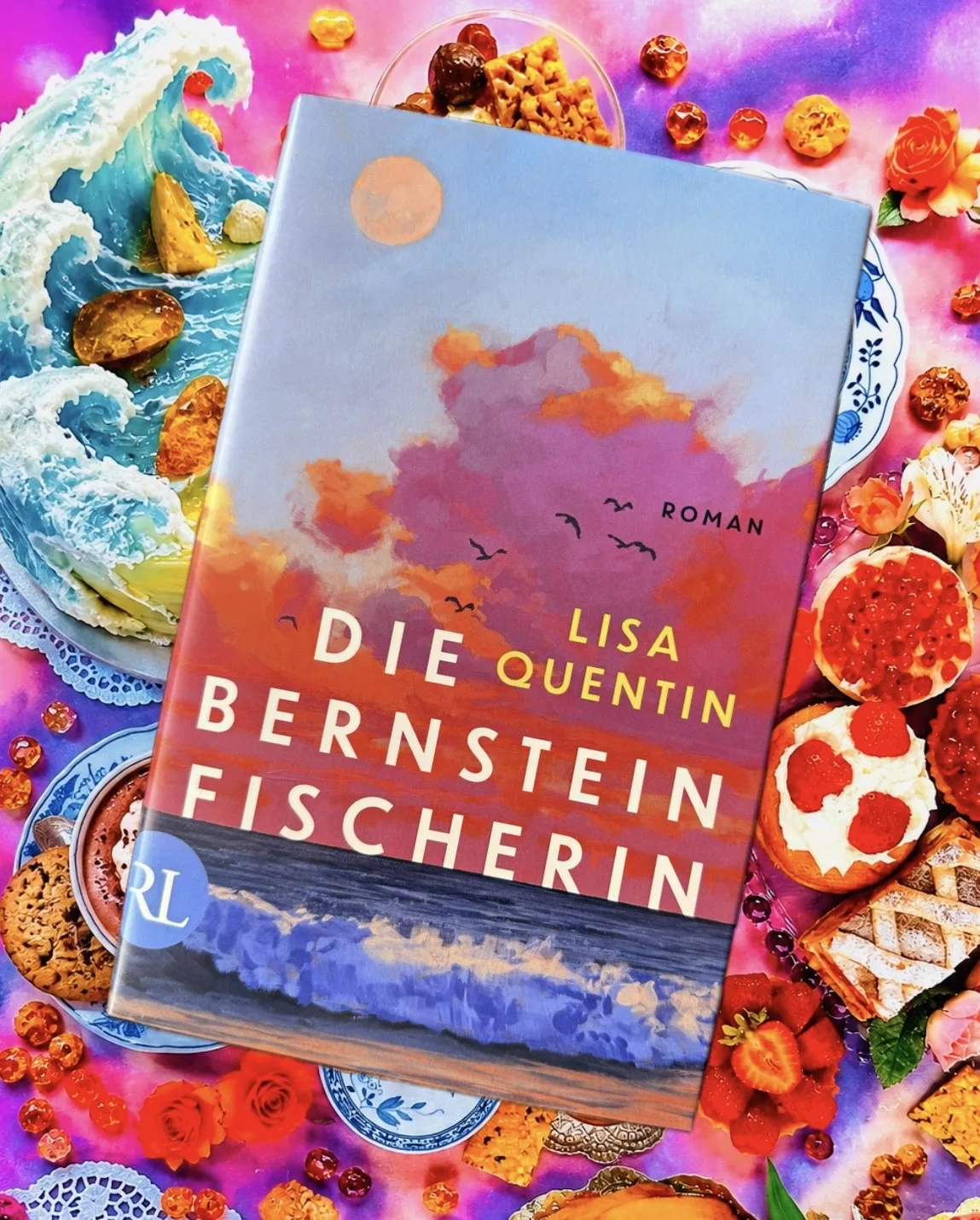 Mehr über den Artikel erfahren Die Bernsteinfischerin (Lisa Quentin)