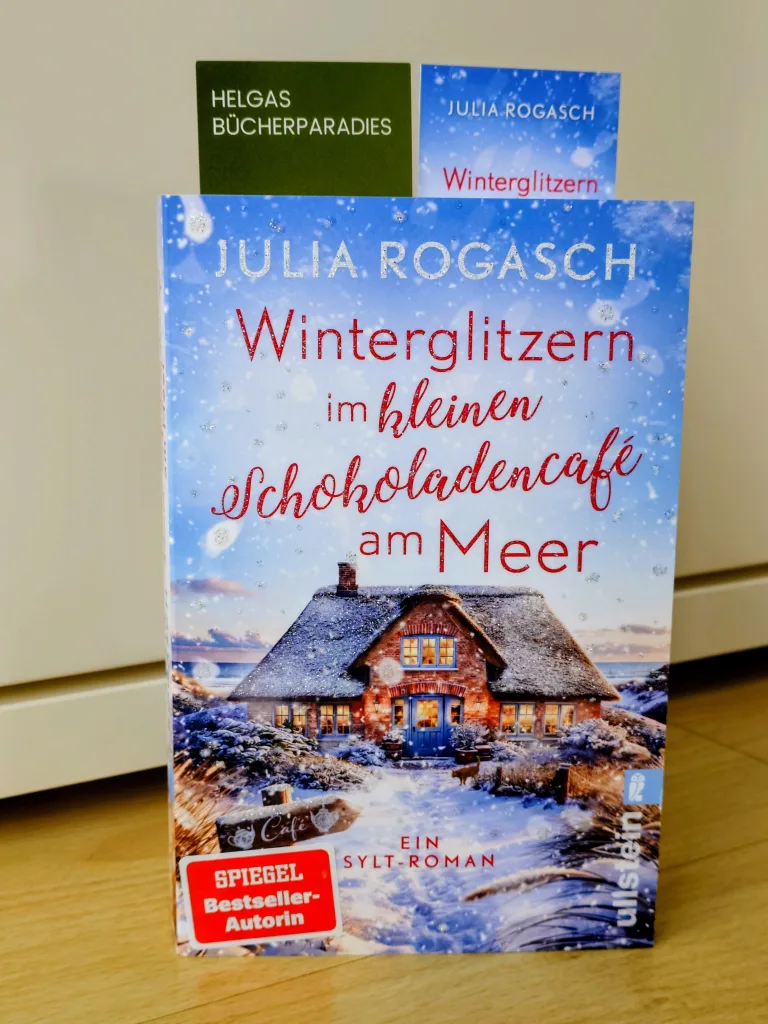 Winterglitzern im kleinen Schokoladencafé am Meer (Julia Rogasch)